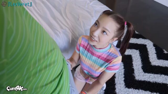 Face swap / Cute babe Taeyeon from SNSD is giving a head POV 소녀시대 태연 사까시 딥페이크